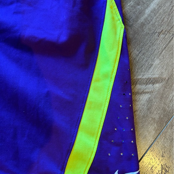 Purple Nike shorts - Picture 2 of 5